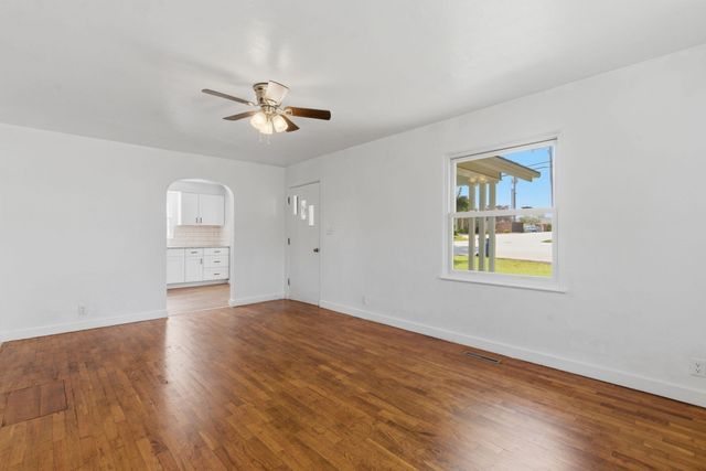 341 Shadowrock Drive, Forsyth, MO 65653