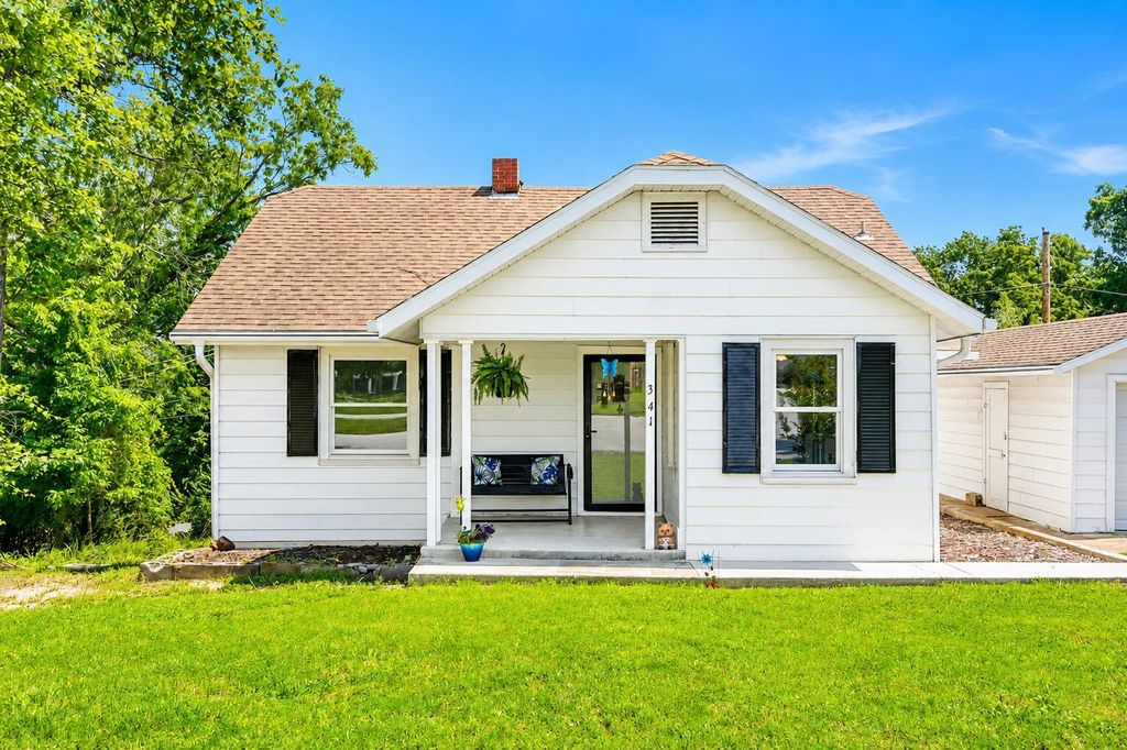 341 Shadowrock Drive, Forsyth, MO 65653