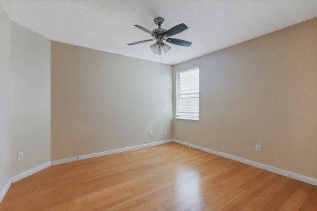 925 Brooks Drive, Cedar Hill, TX 75104