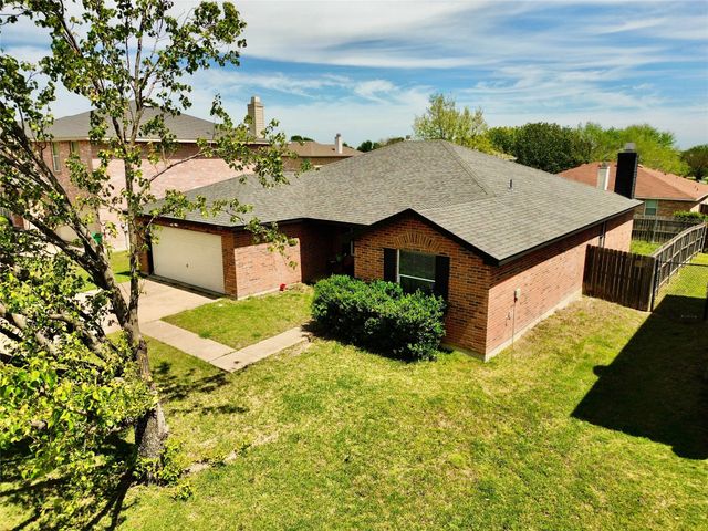 925 Brooks Drive, Cedar Hill, TX 75104