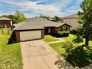 925 Brooks Drive, Cedar Hill, TX 75104