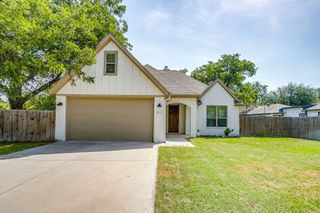 512 Isbell Road, Fort Worth, TX 76114