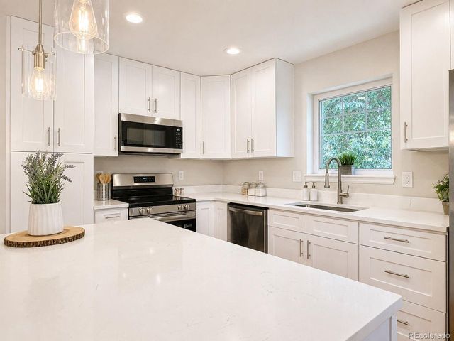 3320 S Pennsylvania St, Englewood, CO 80113