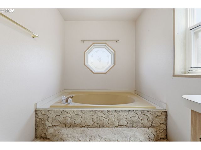 3777 ADDY St 2, Washougal, WA 98671