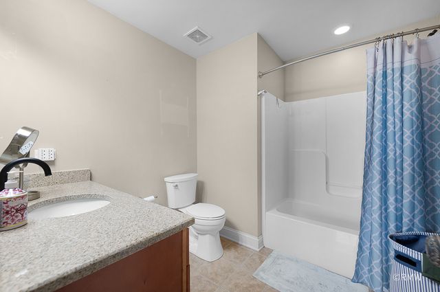 463 E Potter Street, Wood Dale, IL 60191