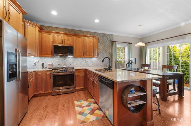 463 E Potter Street, Wood Dale, IL 60191