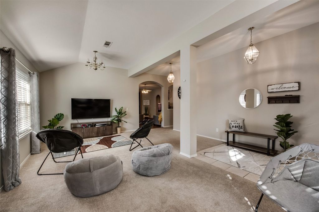 2732 Excalibur Drive, Grand Prairie, TX 75052 — photo 3