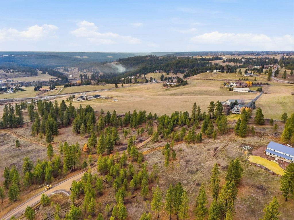 3344 Balsam Hill Ln, Valleyford, WA 99036