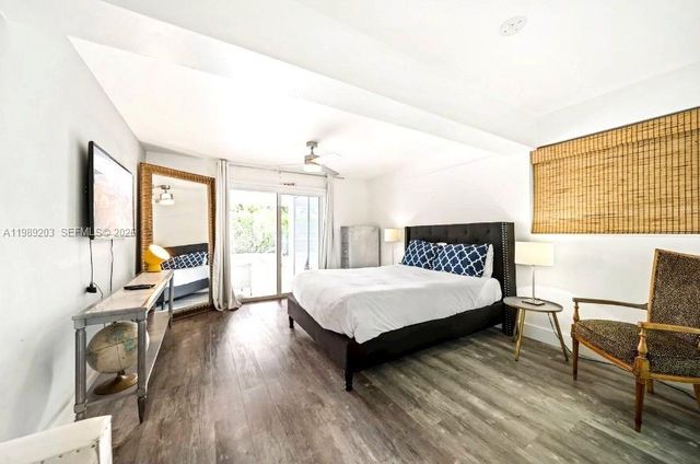 909 N 13th Ct, Hollywood, FL 33019