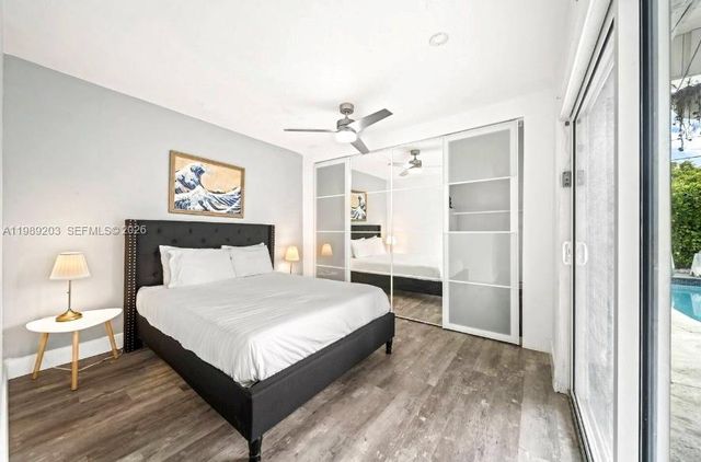 909 N 13th Ct, Hollywood, FL 33019