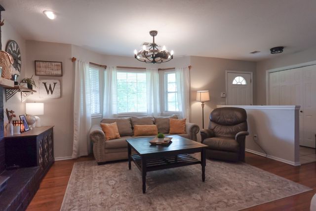 10001 Banner Road, Lexington, OK 73051