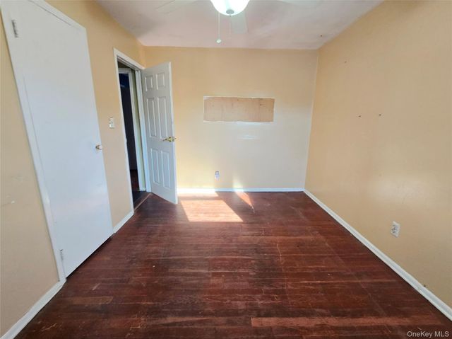 86 Decatur Street, Roosevelt, NY 11575