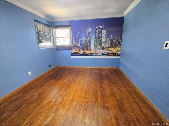 86 Decatur Street, Roosevelt, NY 11575