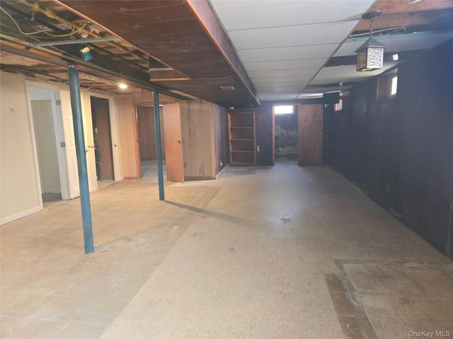 86 Decatur Street, Roosevelt, NY 11575