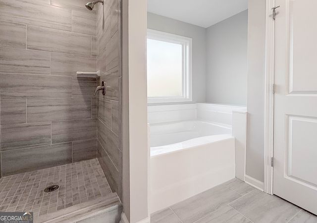 12 Saint Charles Place, Grantville, GA 30220