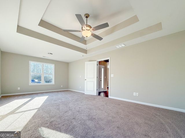 12 Saint Charles Place, Grantville, GA 30220