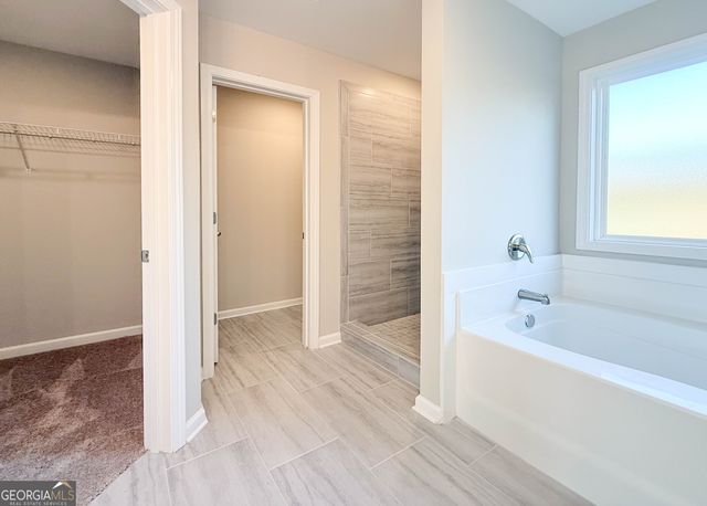 12 Saint Charles Place, Grantville, GA 30220