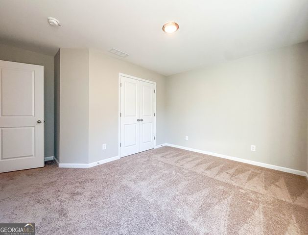 12 Saint Charles Place, Grantville, GA 30220