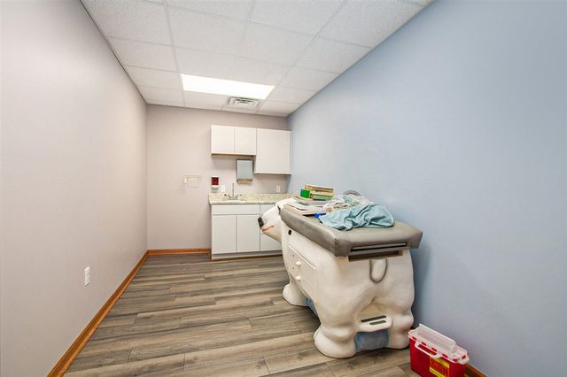 2 East Main, Hartford, MI 49057