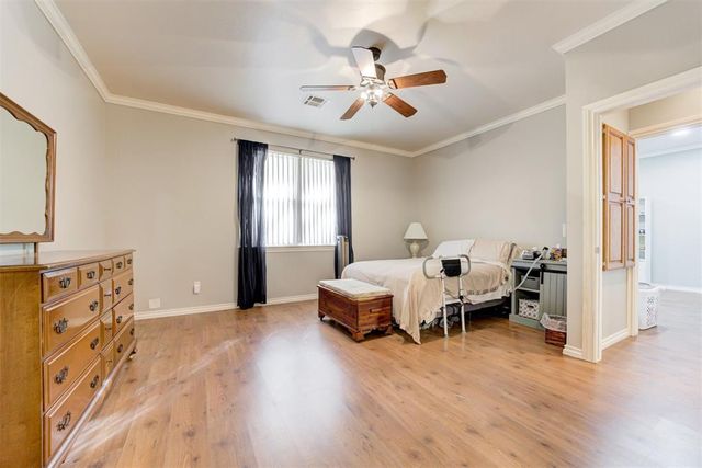 504 N Russell Terrace, Mustang, OK 73064