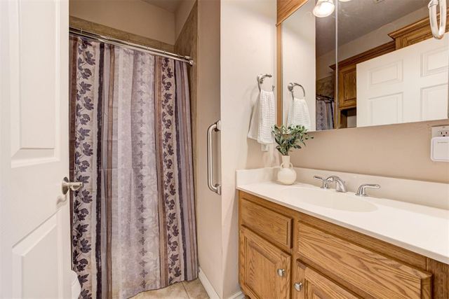 504 N Russell Terrace, Mustang, OK 73064