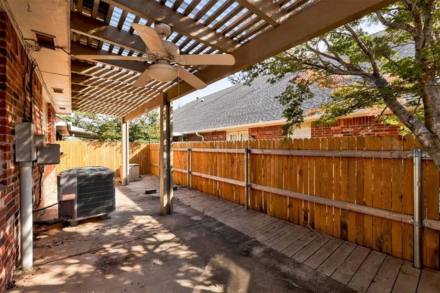 504 N Russell Terrace, Mustang, OK 73064