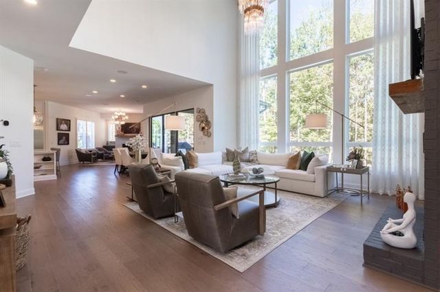 221 Milton Overlook, Woodstock, GA 30188