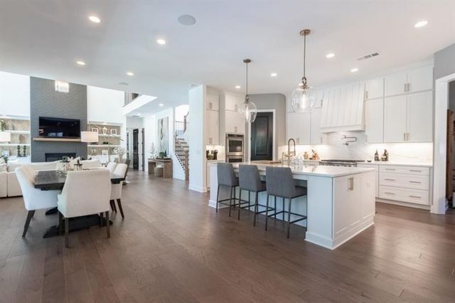 221 Milton Overlook, Woodstock, GA 30188