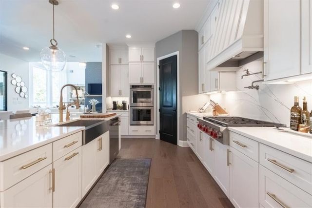 221 Milton Overlook, Woodstock, GA 30188