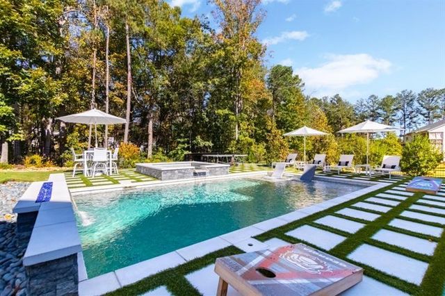 221 Milton Overlook, Woodstock, GA 30188