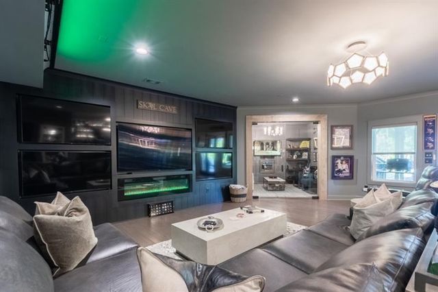 221 Milton Overlook, Woodstock, GA 30188