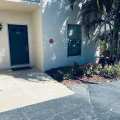 1900 S Kanner Highway 8-107, Stuart, FL 34994