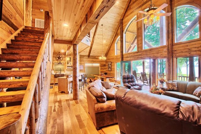 520 Mccoury Loop, Milam, TX 75959