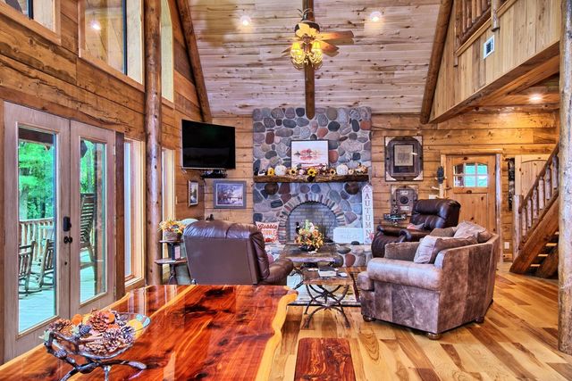 520 Mccoury Loop, Milam, TX 75959