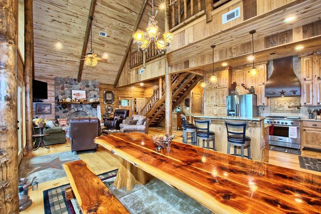 520 Mccoury Loop, Milam, TX 75959