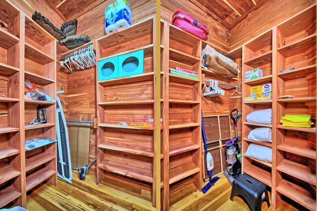 520 Mccoury Loop, Milam, TX 75959