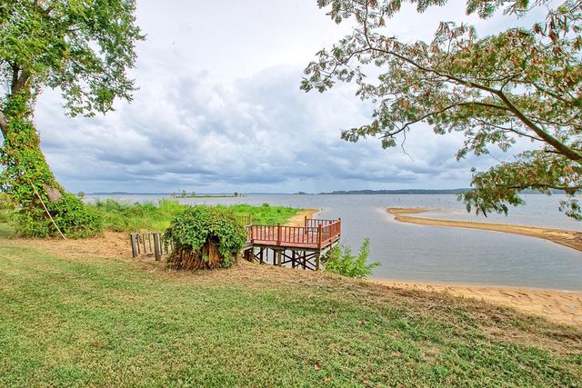 520 Mccoury Loop, Milam, TX 75959