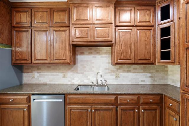 2312 Coachlight Drive, Edmond, OK 73013