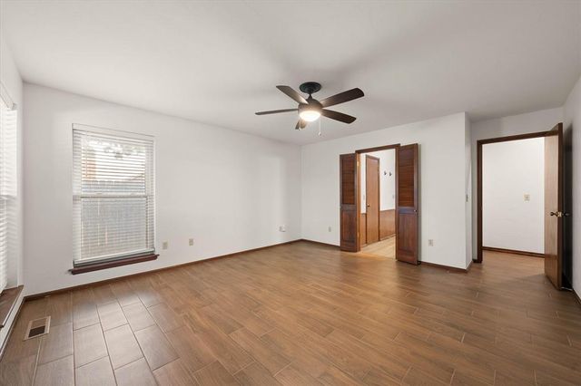 2312 Coachlight Drive, Edmond, OK 73013
