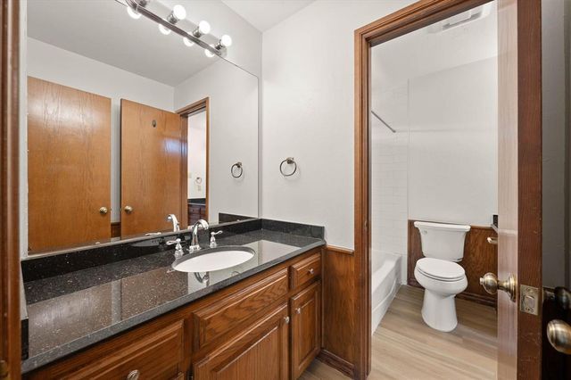2312 Coachlight Drive, Edmond, OK 73013