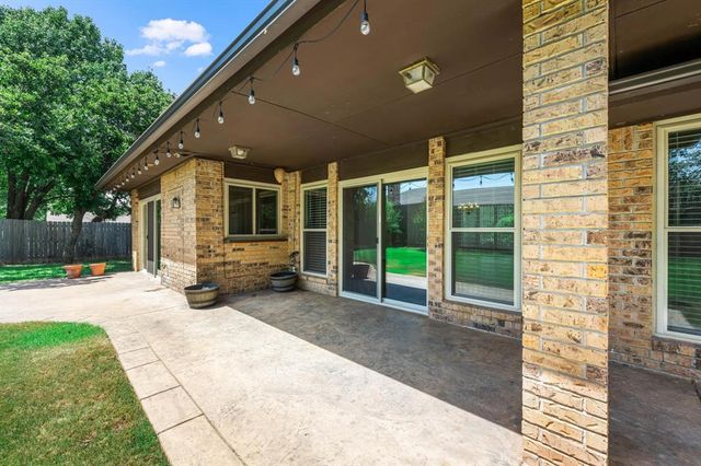 2312 Coachlight Drive, Edmond, OK 73013