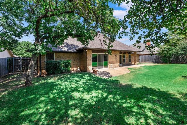 2312 Coachlight Drive, Edmond, OK 73013