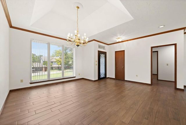 2312 Coachlight Drive, Edmond, OK 73013