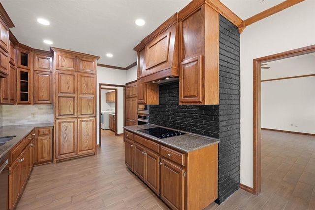 2312 Coachlight Drive, Edmond, OK 73013