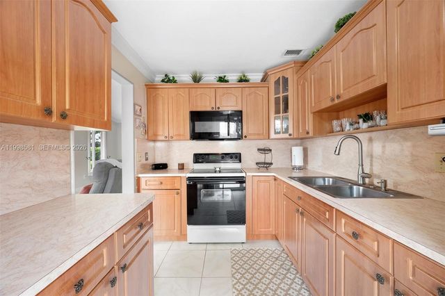 4218 SW 138th Ct, Miami, FL 33175