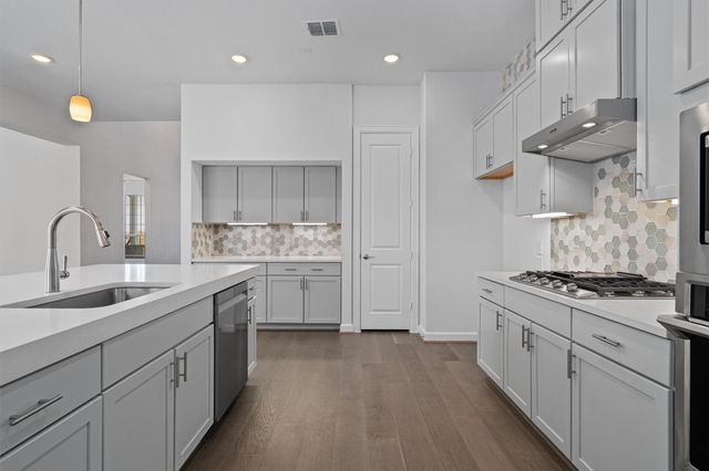 208 Lodestone LN, Austin, TX 78738