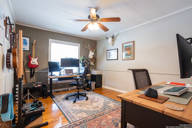 107 Cromwell Dr, San Antonio, TX 78228