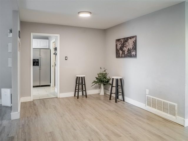 6913 SW Fenwick Ave, Lawton, OK 73505