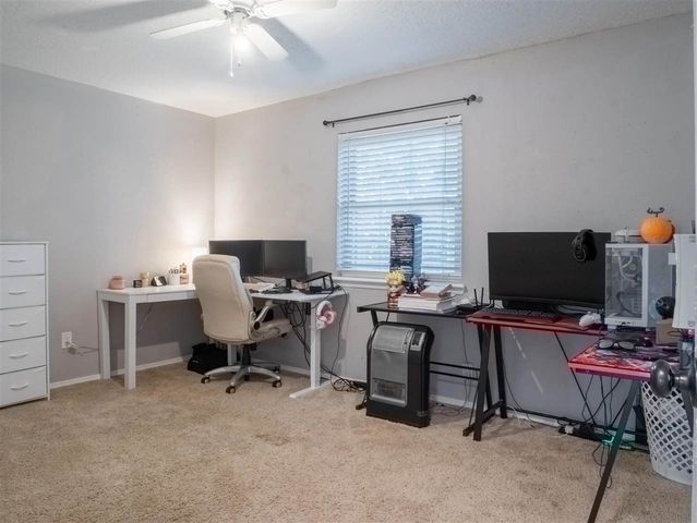 6913 SW Fenwick Ave, Lawton, OK 73505