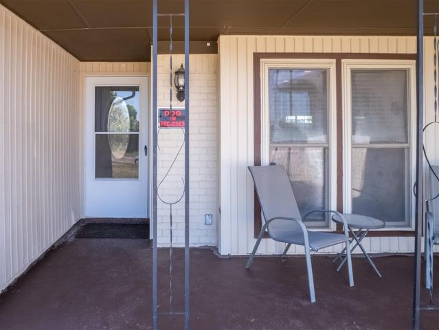 6913 SW Fenwick Ave, Lawton, OK 73505